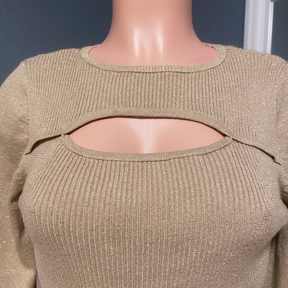 CATO Metallic Cut Out Long Sleeve Top - Picture 2 of 7